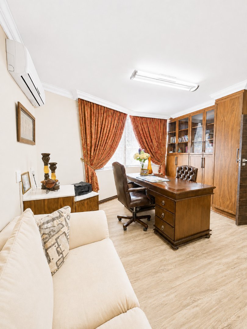 4 Bedroom Property for Sale in Wilkoppies North West